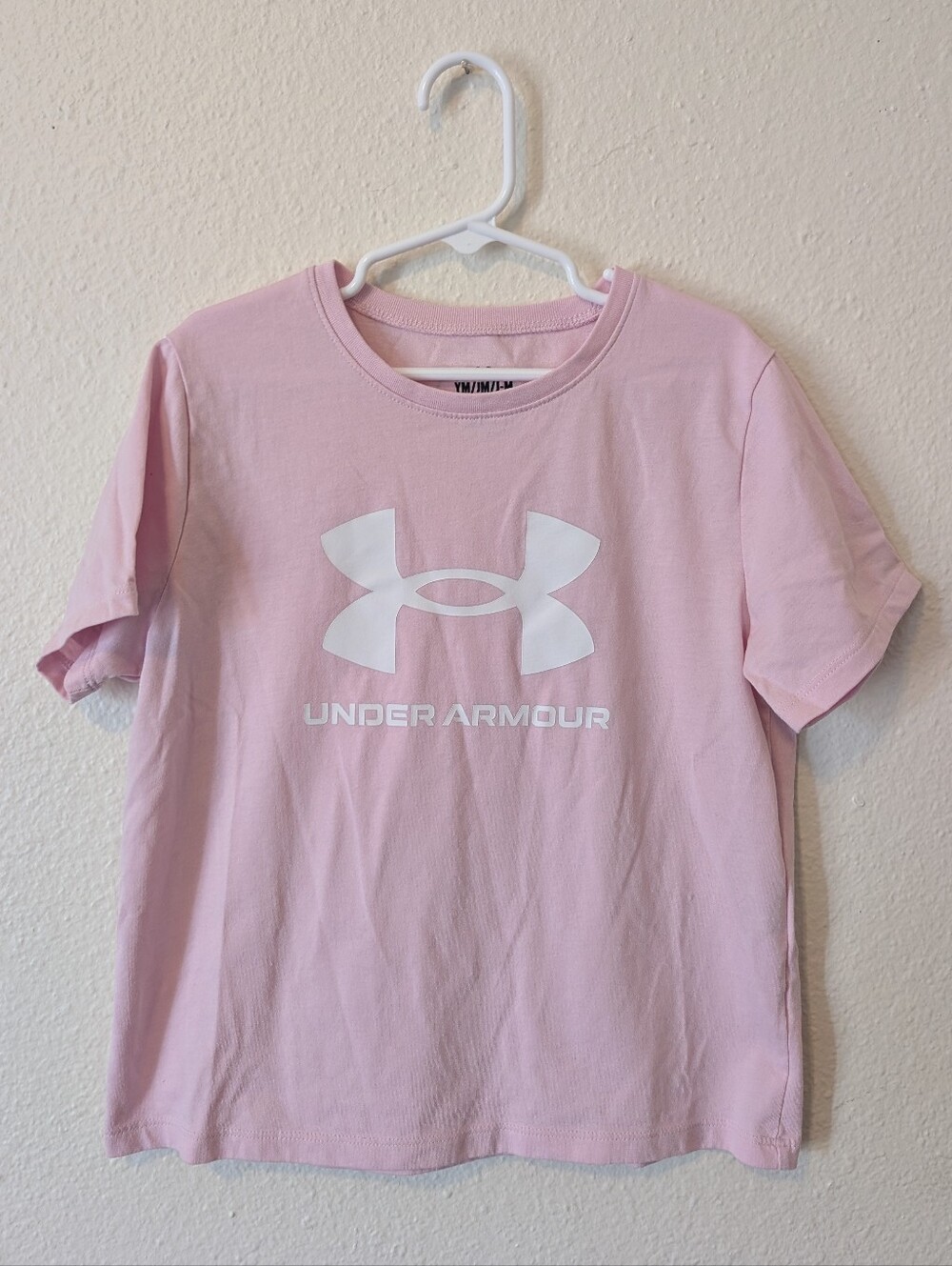 Girls Under Armour Shirt Sz Medium